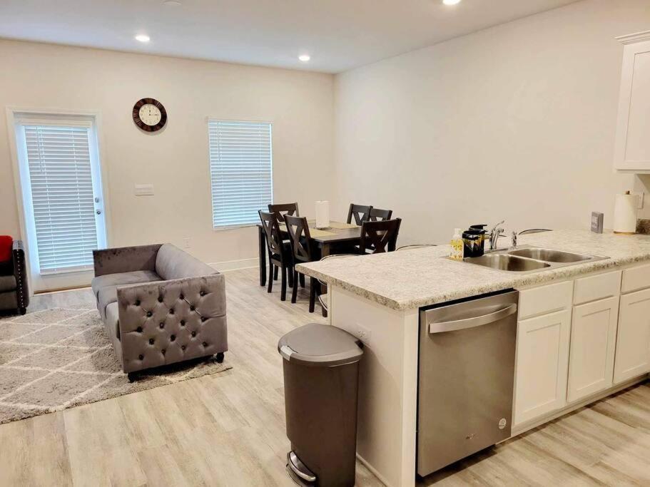 Brand New House In Pensacola,Ev Connector Available 아파트 외부 사진